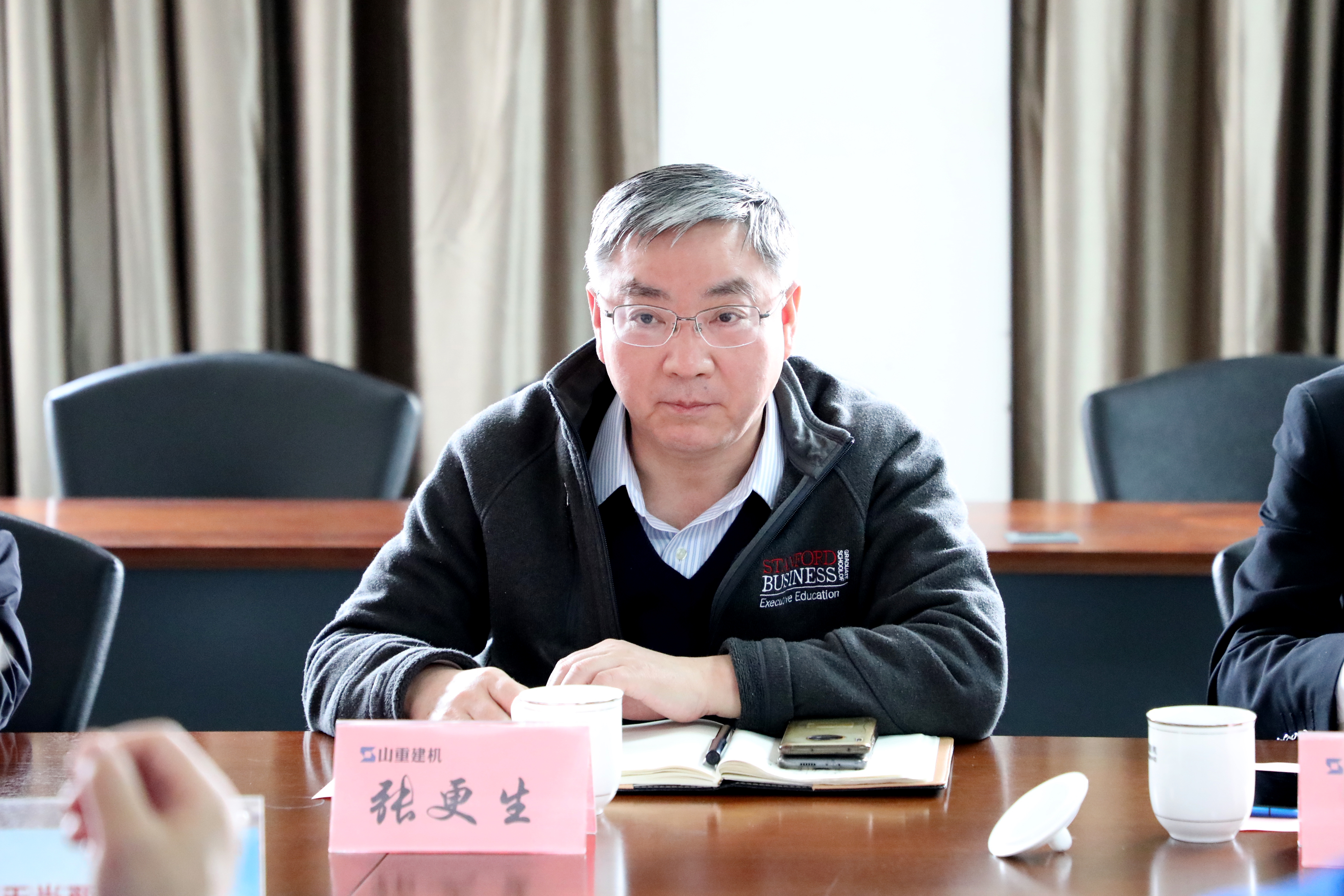 合作發(fā)展?共創(chuàng)未來 ?——山東重工、中國重汽領導一行蒞臨山重建機公司參觀交流